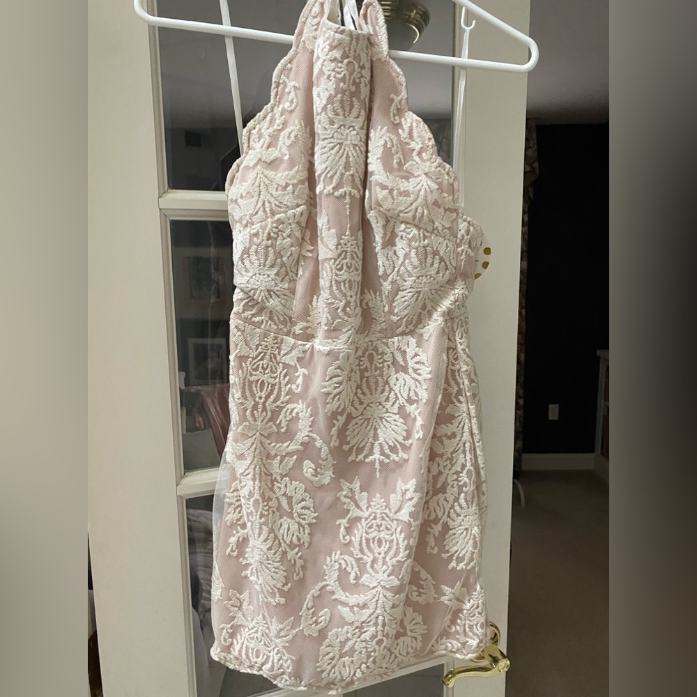Cream lace Xenia boutique bodycon dress